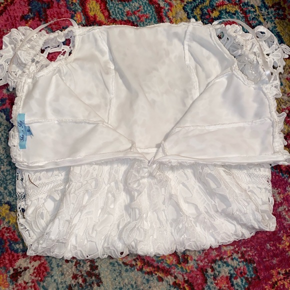 Off the Shoulder Lace Dress - Picture 5 of 6